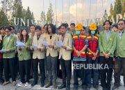Mahasiswa UGM Bantah Tuduhan Polda DIY Soal Cairan Merica dalam Demo di Simpang GramediaMahasiswa UGM Bantah Tuduhan Polda DIY Soal Cairan Merica dalam Demo di Simpang Gramedia
